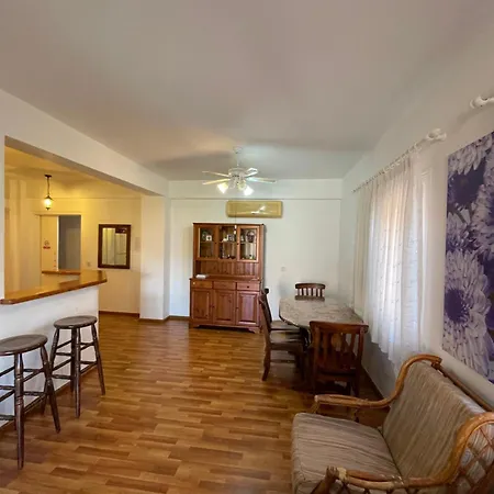 Limnaria Gardens Two Bedroom With Balcony Apartment *