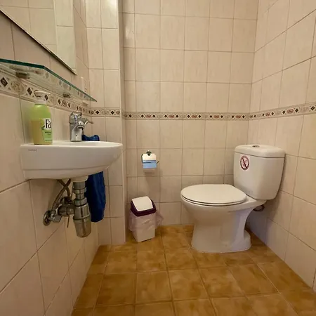 Limnaria Gardens Two Bedroom With Balcony *